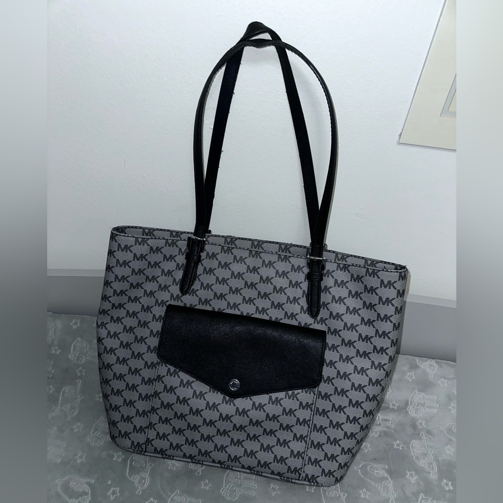 Michael Kors Tote